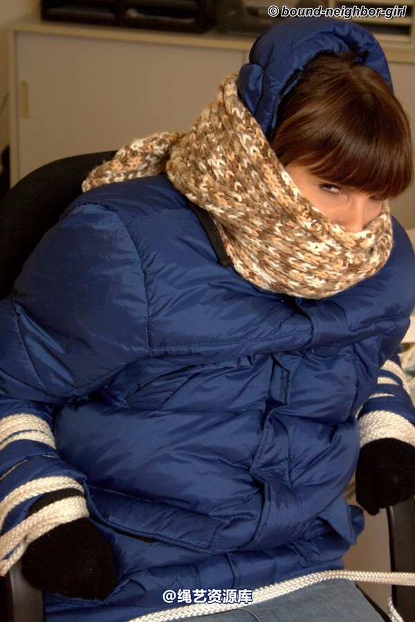 bound-neighbor-girl - Susan - Tied up in winter clothes 1 第 29 张图片