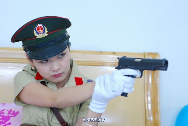 唯美之家 - 模特安蓝军装 第 75 张图片
