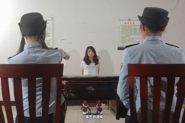 mj影视 - “毒妇终结者”之验明正身，绑缚刑场 第 6 张图片