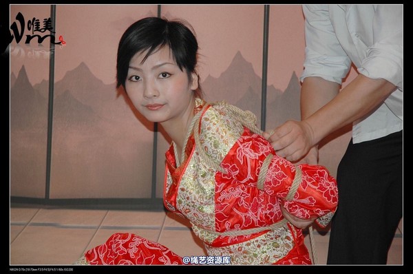 唯美之家 - 08-05-29盈盈汉服-护士装 第 38 张图片