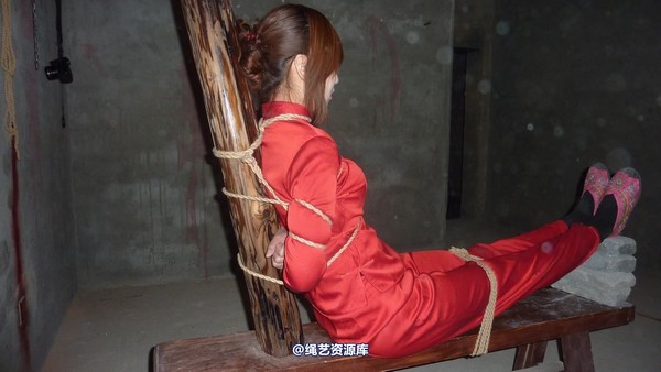 mj影视 - 无语体验老虎凳 第 10 张图片