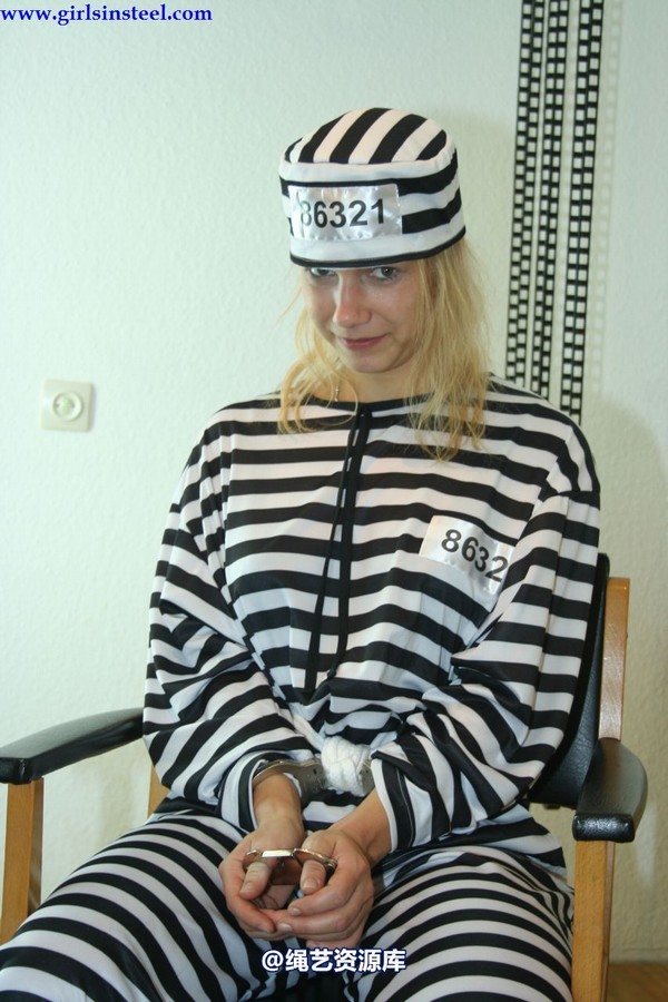 girlsinsteel - 2 dangerous girls as convicts 第 49 张图片