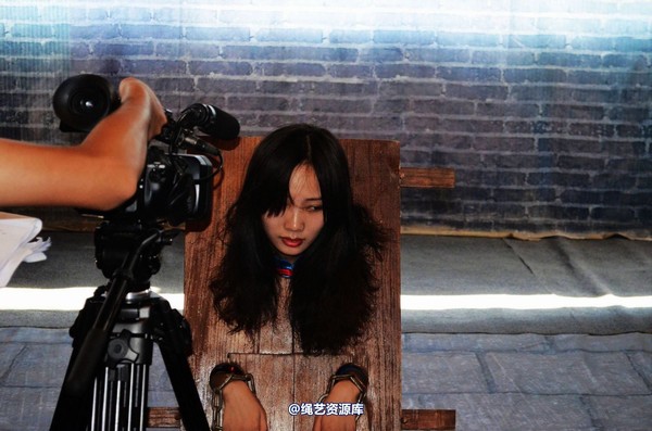 mj影视 - 血的代价梦境古大堂 女囚众生相2013-08-26 第 77 张图片