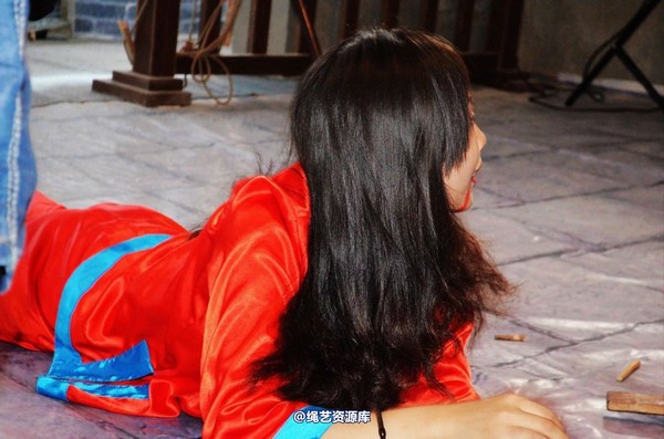 mj影视 - 血的代价梦境古大堂 女囚众生相2013-08-26 第 130 张图片