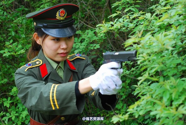 唯美之家 - 外拍军装三模特 第 435 张图片