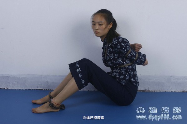 典雅倩影 - 324-女交通员被捕 第 60 张图片