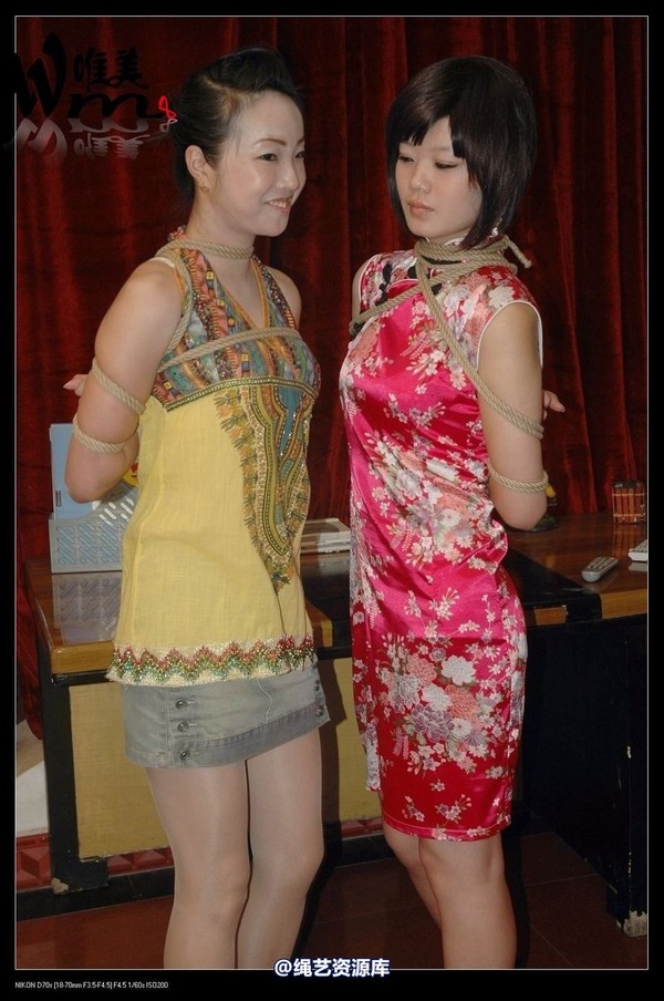 唯美之家 - 2009-6-12美女KB秀之姐妹旗袍 第 107 张图片