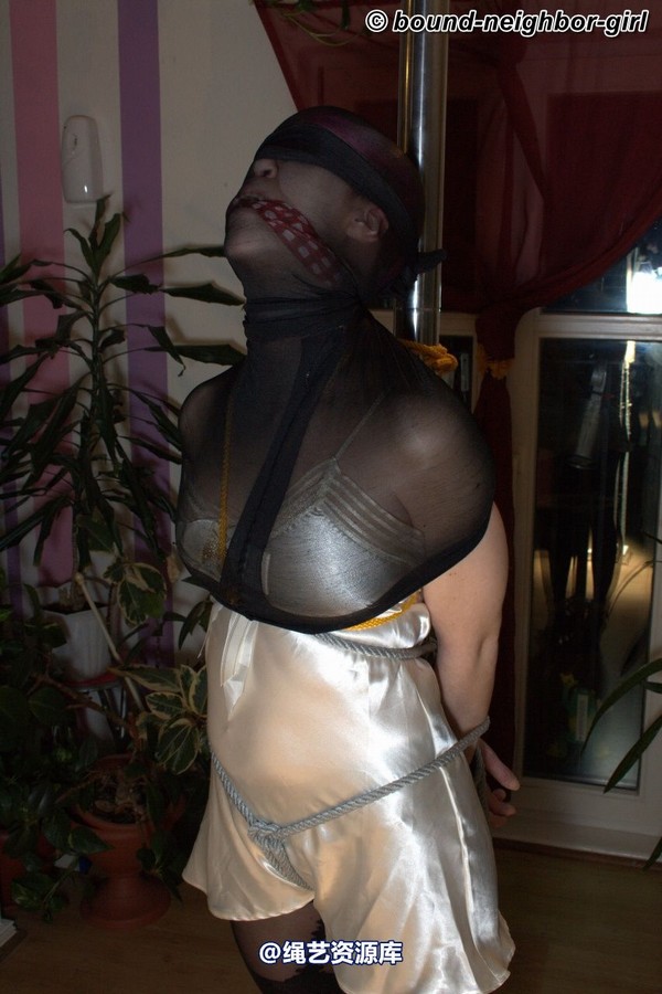 bound-neighbor-girl - Holly - Tied up in her apartment 第 59 张图片