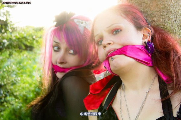 limitedaudience - 2011 beckykat loltaru moored to tree 第 31 张图片