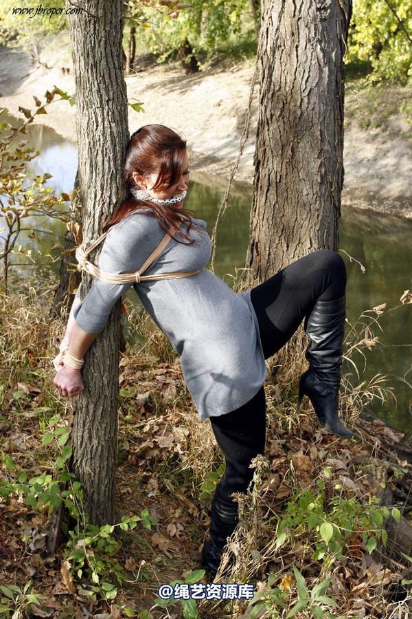 jbroper - Christina Carter 2011-3 第 40 张图片