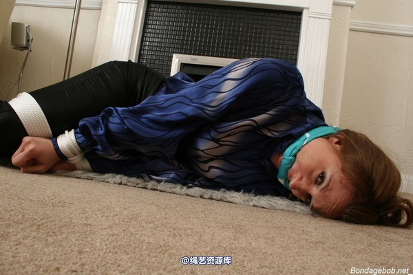bondagebob - Sapphire On her knees 第 80 张图片