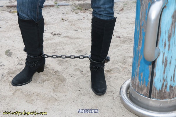 girlsinsteel - Can I try the handcuffs_ 第 8 张图片