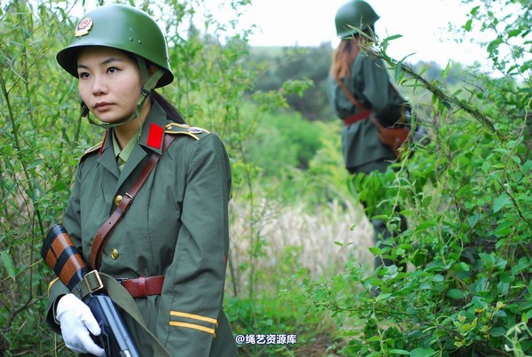 唯美之家 - 外拍军装三模特 第 198 张图片