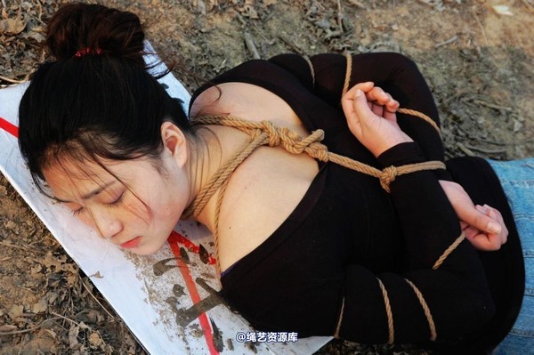 mj影视 - 2013-3-4陈沫踏青 黑丝美女最终的不归路 第 120 张图片