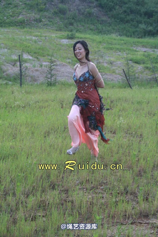 锐度主张 - 20070818第29期 宝宝草地漫舞图片 第 183 张图片