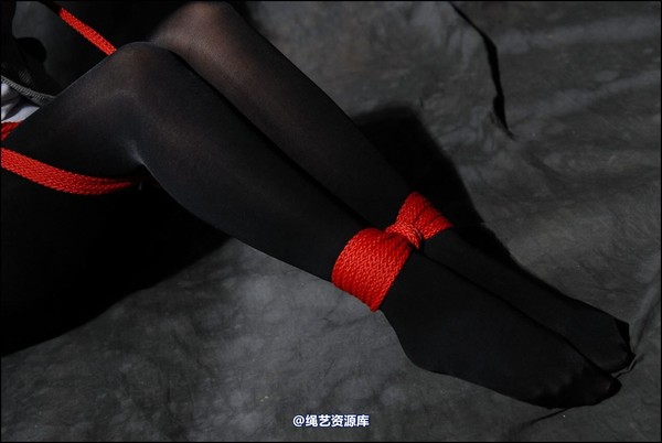 simplytied - Jinx in red shoes 第 35 张图片