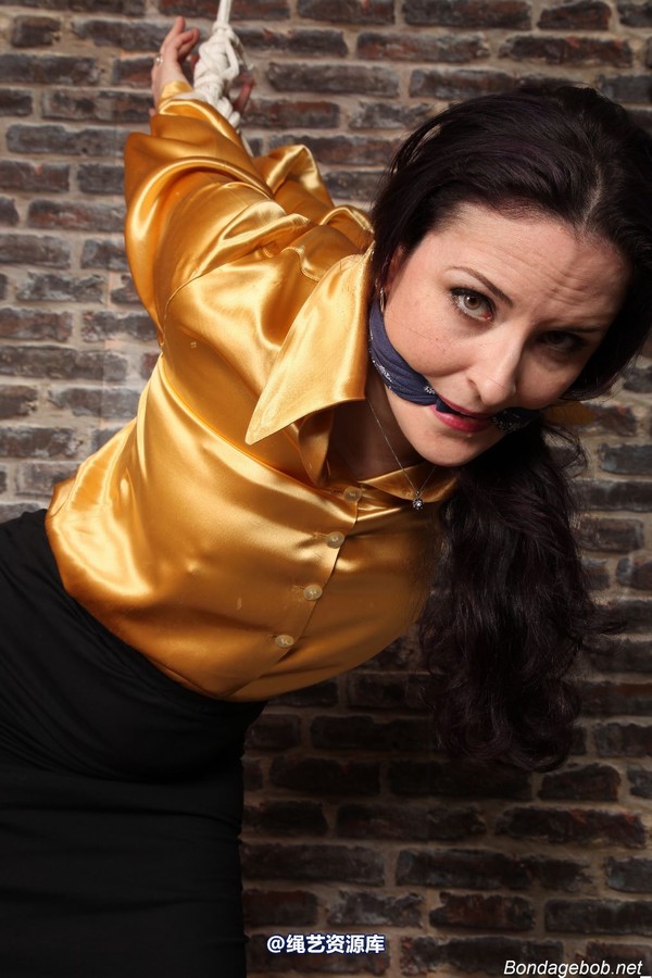 bondagebob - Caroline Pierce Taken to the garage 第 211 张图片