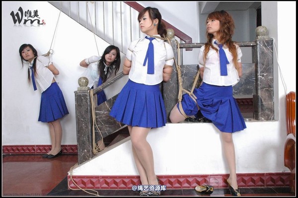唯美之家 - 2008-09-24制服群绑 第 94 张图片