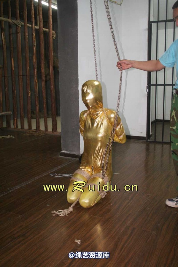 锐度主张 - 20070921第34期 影片胶衣紧缚悬吊图片 第 100 张图片