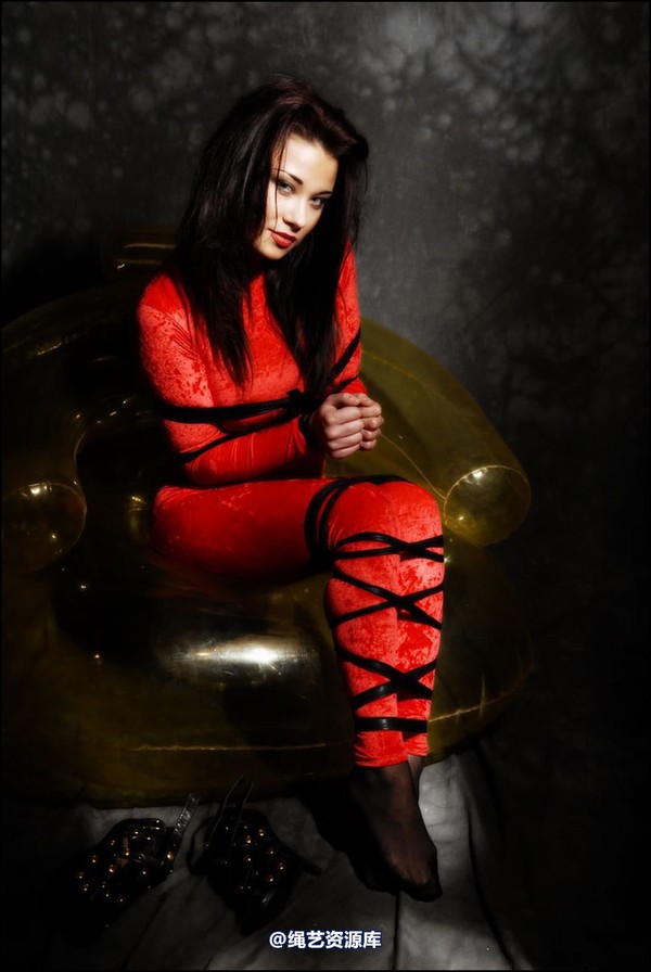 simplytied - Red on Yellow 第 16 张图片