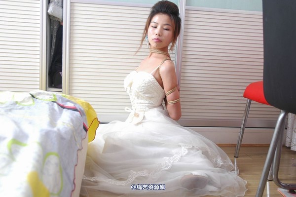 唯美之家 - 丽莎婚纱捆绑2010-7-8 第 54 张图片