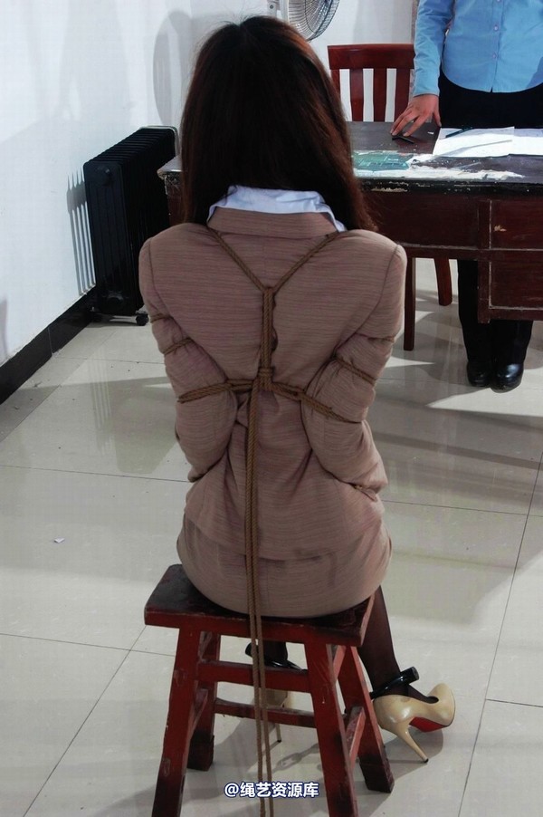 mj影视 - 倾心职务犯罪－押解绳-2013-03-28 第 317 张图片