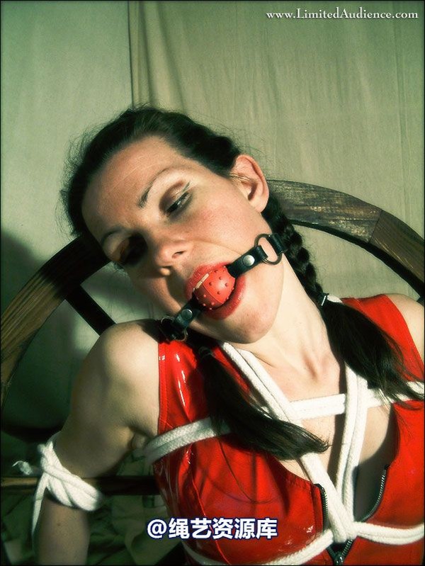 limitedaudience - 2007 elena tied to wheel 第 43 张图片