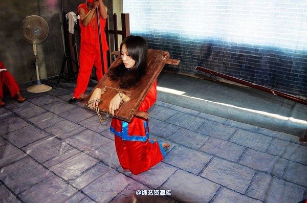 mj影视 - 血的代价梦境古大堂 女囚众生相2013-08-26 第 96 张图片