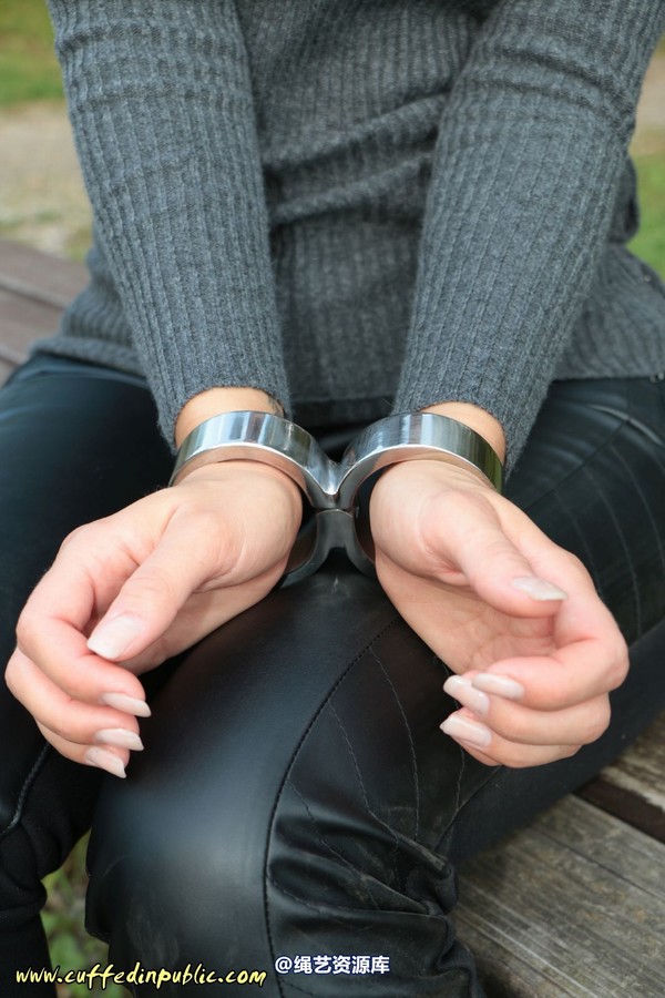 girlsinsteel - What can I do with legcuffs_ 第 46 张图片