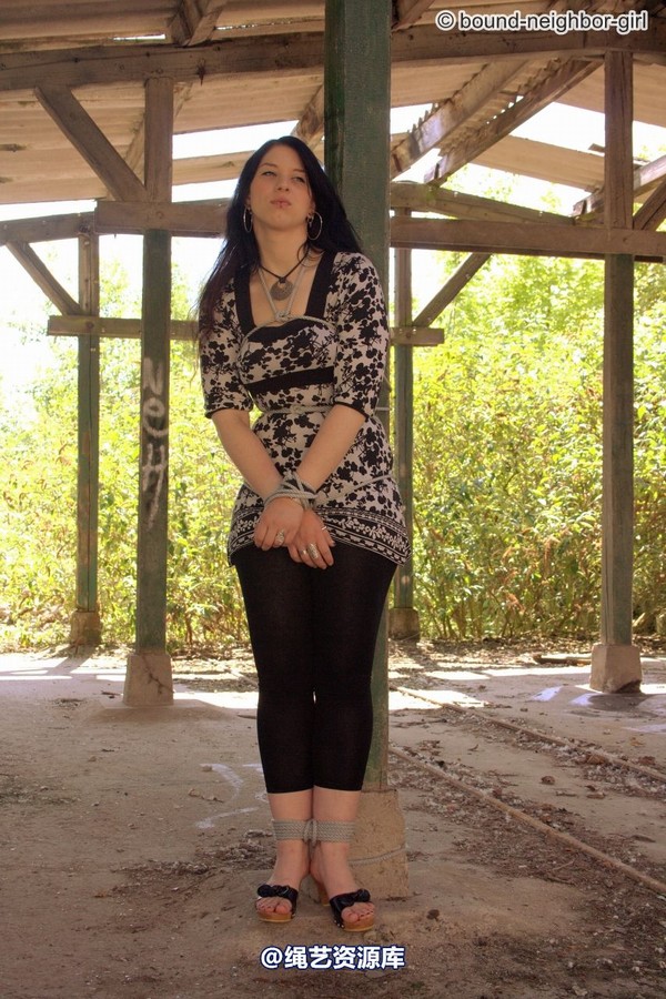 bound-neighbor-girl - Jasmin - Tied up in the ruins 1 第 35 张图片