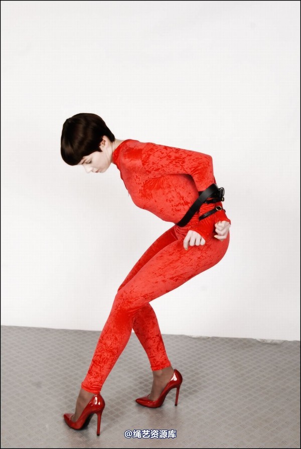 simplytied - Fawnya Red catsuit part 2 第 20 张图片