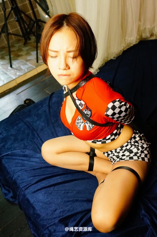 dk13美束馆 - 9.16-小仙儿赛车女郎-B120P 第 108 张图片