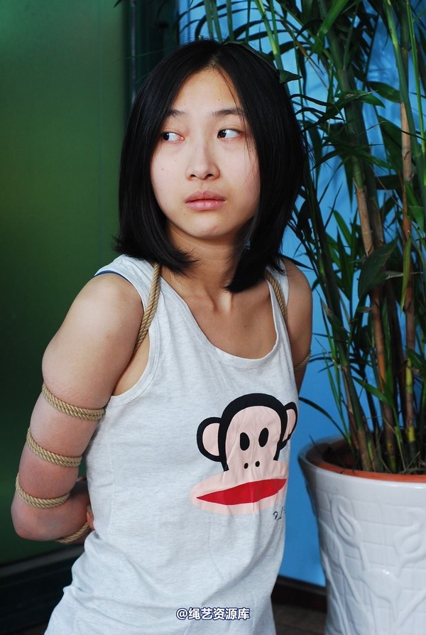 唯美之家 - 白雪试服装2 第 33 张图片