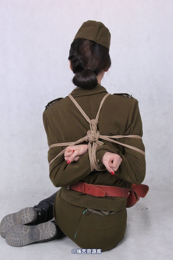 胜景山庄 - 230-惠丽军统服 第 11 张图片