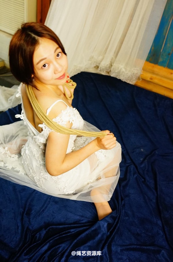 dk13美束馆 - 9.16-小仙儿白婚纱-B130P 第 27 张图片