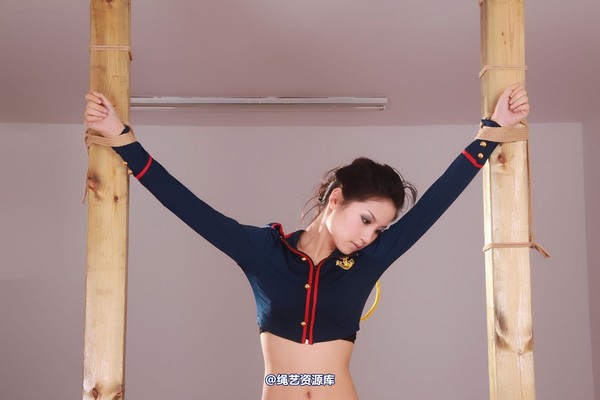神艺缘 - 054-娜娜--柱子下的诱惑 第 6 张图片