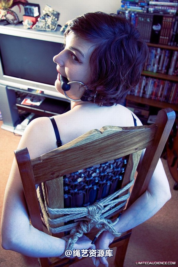 limitedaudience - 2009 ellie west caught and tamed 2 第 3 张图片