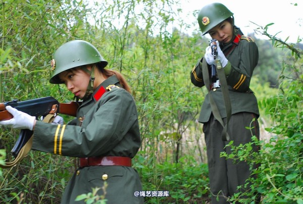 唯美之家 - 外拍军装三模特 第 254 张图片