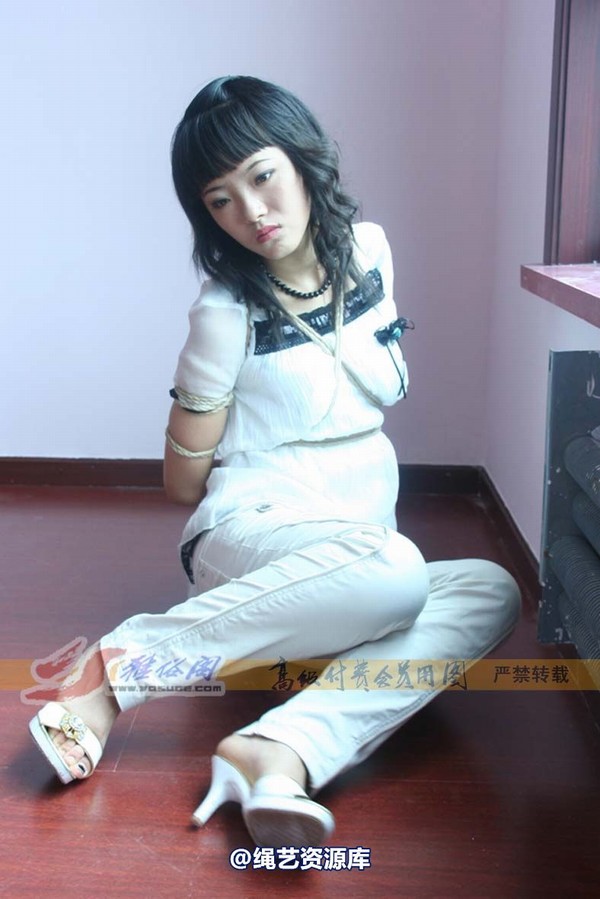 雅俗阁 - 20071206雅绪冷艳休闲装 第 75 张图片