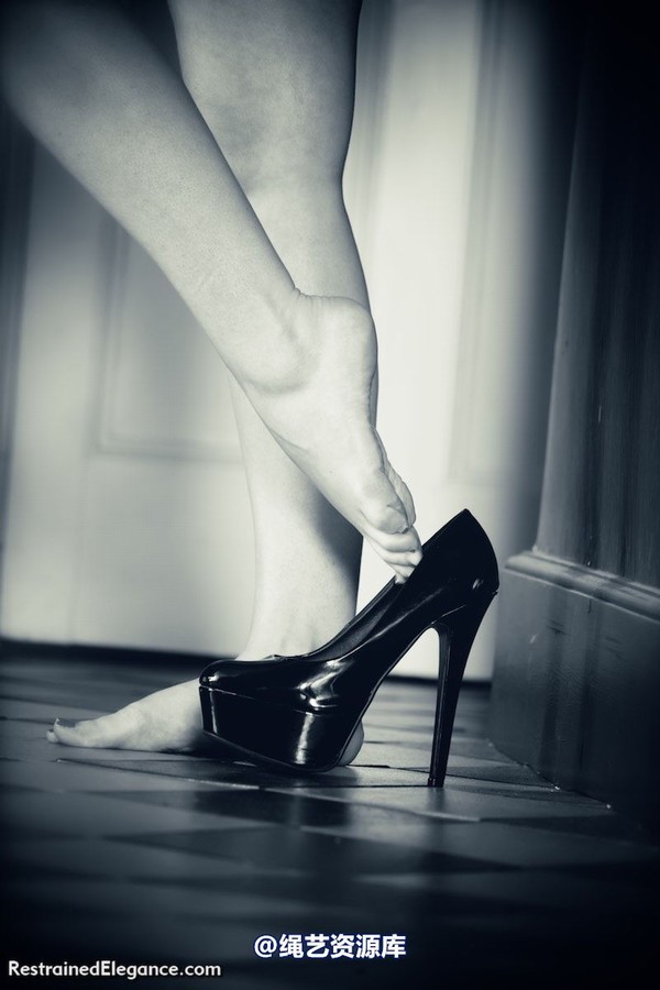 restrainedelegance - Predatory Behaviour 第 26 张图片