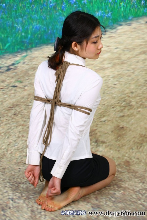 典雅倩影 - 509-押解女白领哓哓 第 44 张图片