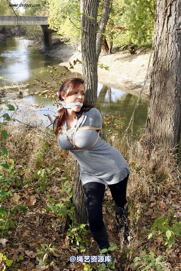 jbroper - Christina Carter 2011-3 第 37 张图片
