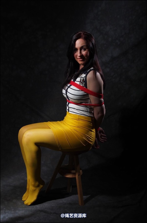 simplytied - Yellow tights red rope 第 6 张图片