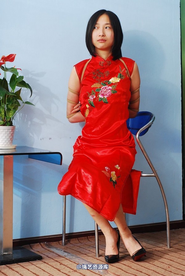 唯美之家 - 白雪试服装4 第 14 张图片