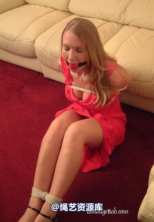 bondagebob - Missey Her own ball gag 2 第 5 张图片