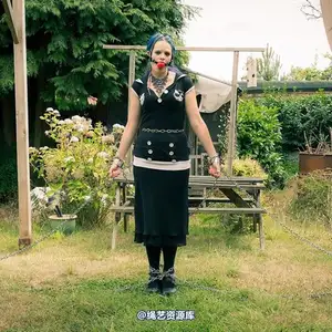 limitedaudience - 2013 beckykat chained 相册封面，共 33 张图片