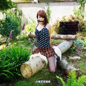 limitedaudience - 2013 luisa teetering on the edge 2 相册封面，共 29 张图片