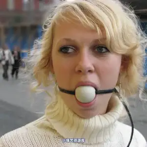 gaggedinpublic - gip016 相册封面，共 69 张图片