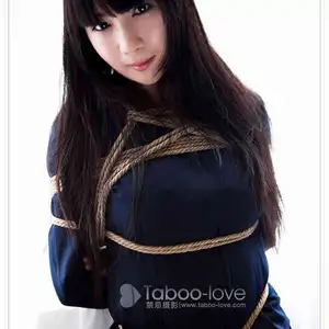 禁忌摄影 - No.001 米勒 迷人的眼神 相册封面，共 34 张图片