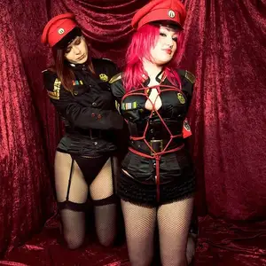 limitedaudience - 2009 scarlett shrinking violet agents in training 2 相册封面，共 41 张图片